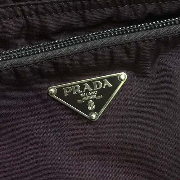 Vintage Authentic Prada Tessuto Nylon Crossbody Bag in Dark Plum/Brown - Picture 2 of 12